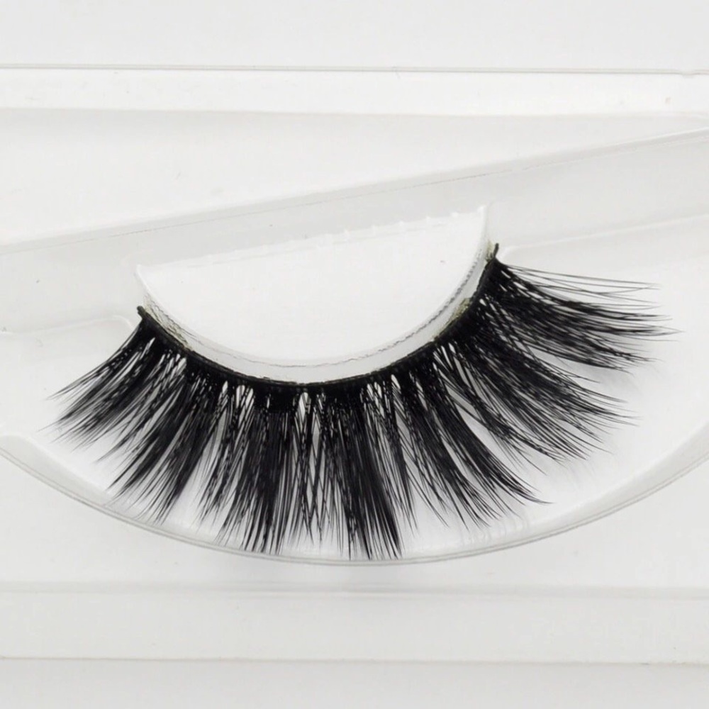Beautiful Dramatic Lashes - Picture 3 of 3